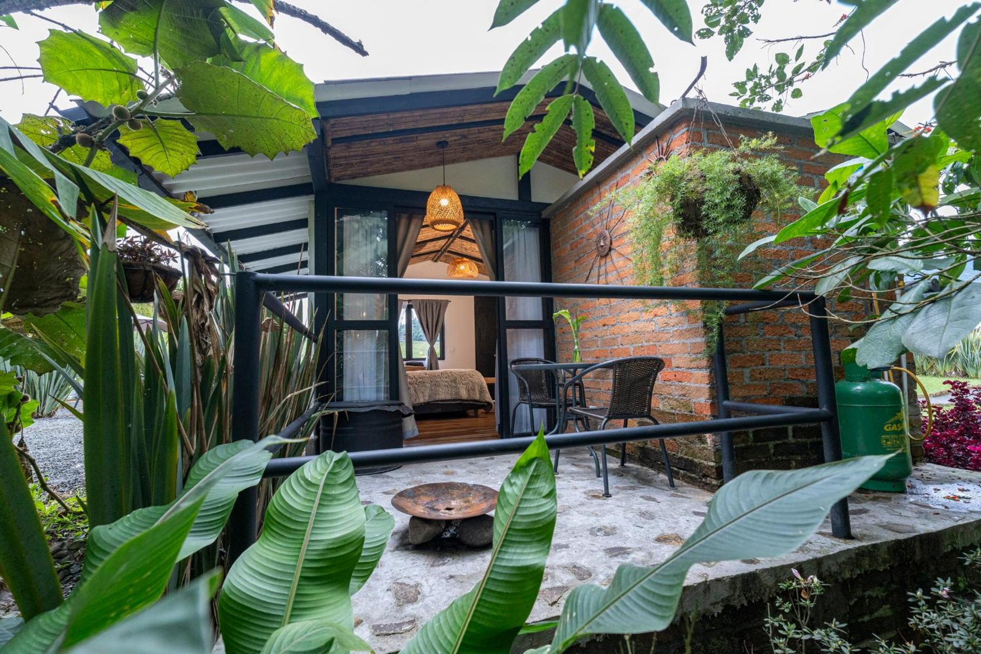 La Herradura Lodge Санта Роса де Кабал Екстериор снимка
